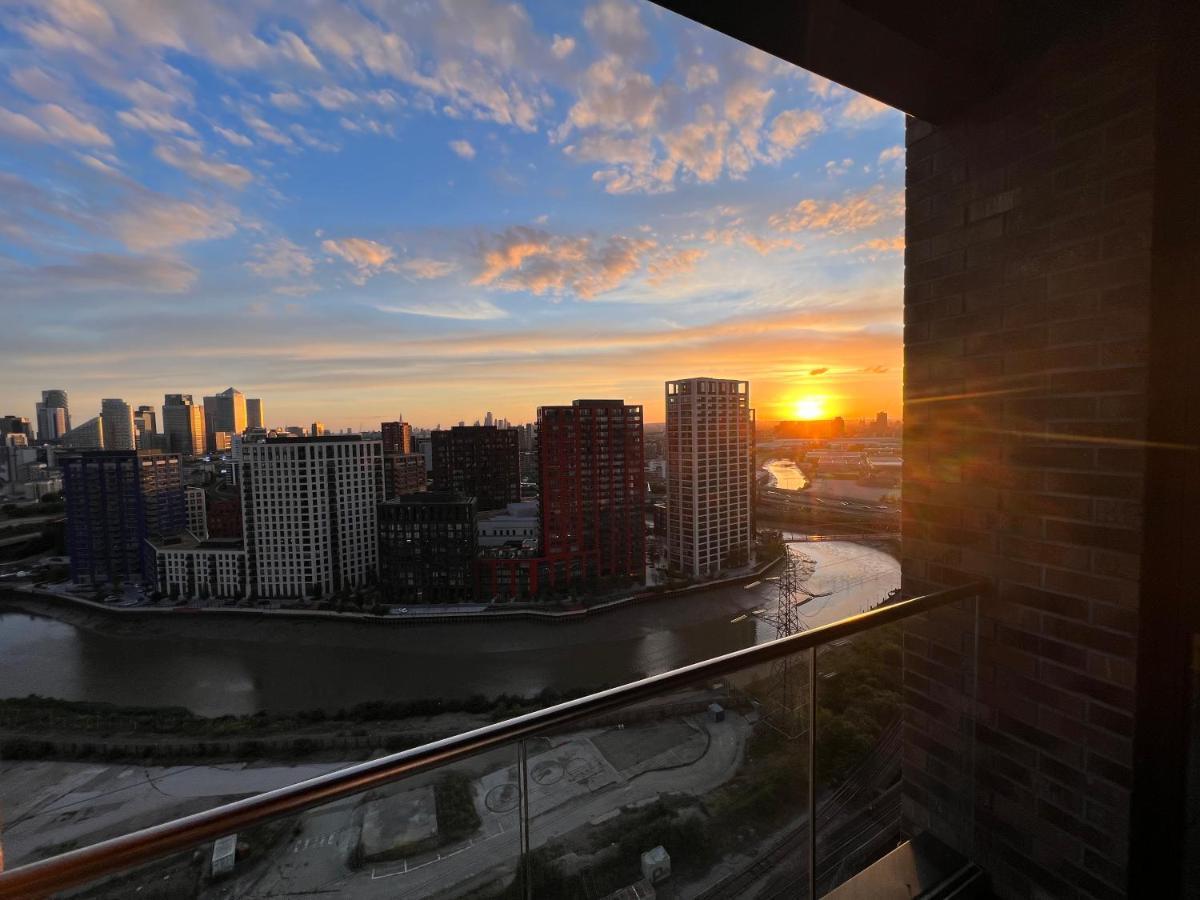 ロンドンAc Luxe Penthouse With Free Parkingアパートメント エクステリア 写真