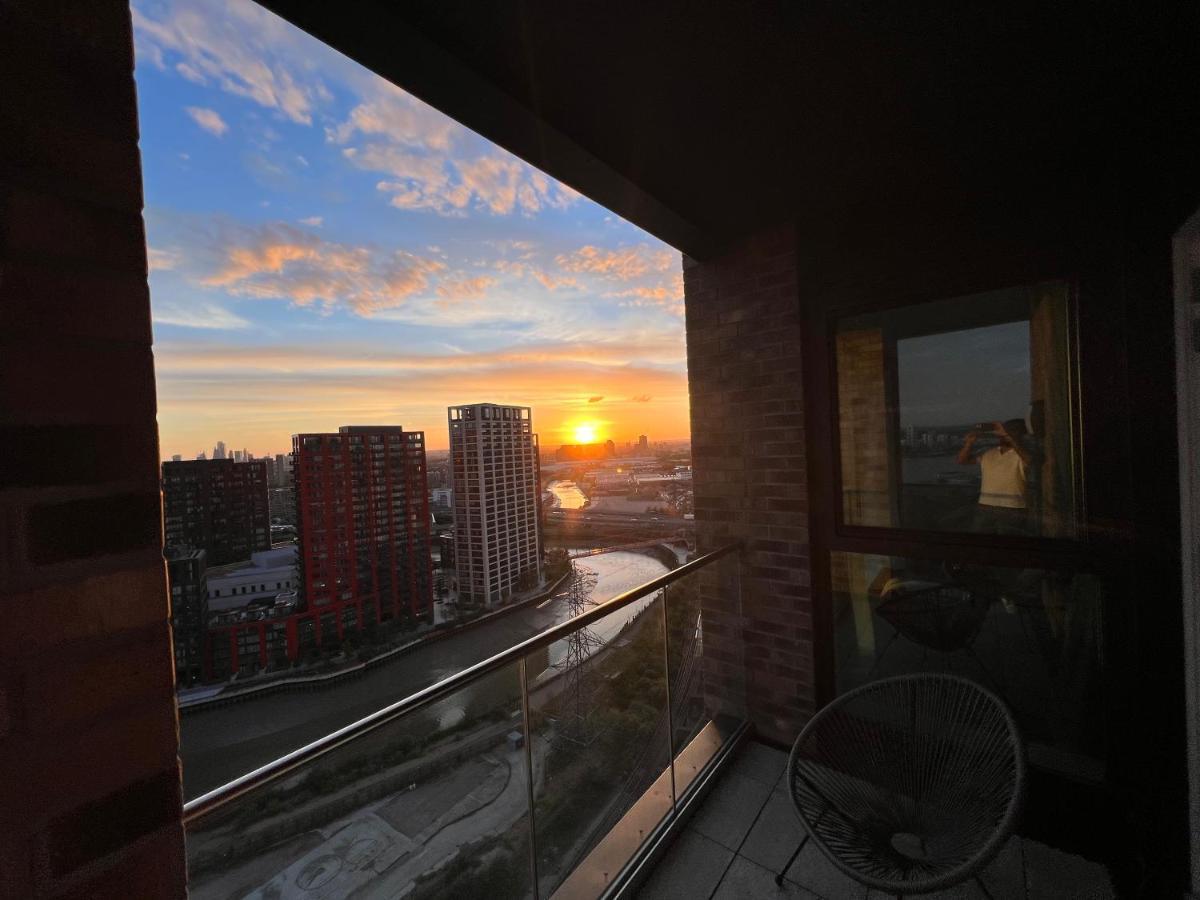 ロンドンAc Luxe Penthouse With Free Parkingアパートメント エクステリア 写真