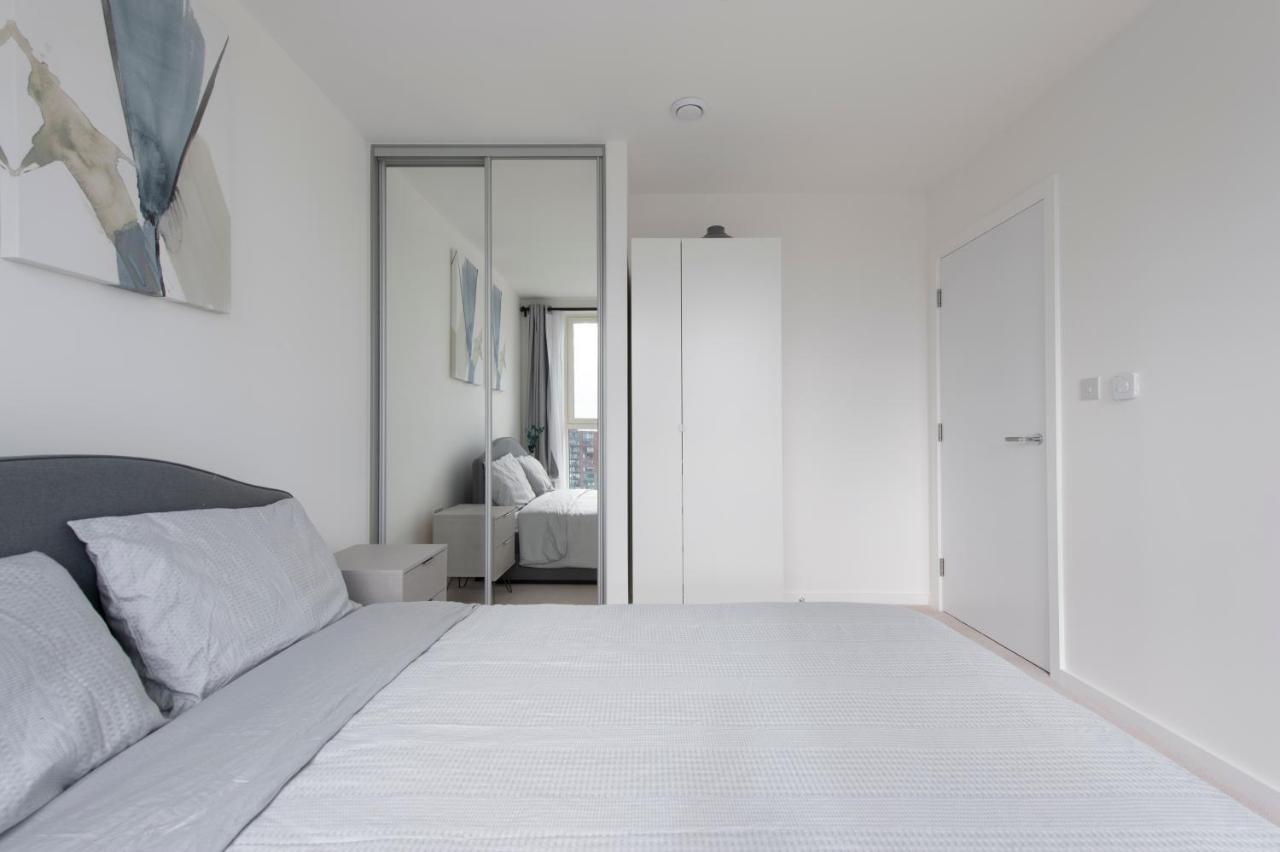 ロンドンAc Luxe Penthouse With Free Parkingアパートメント エクステリア 写真